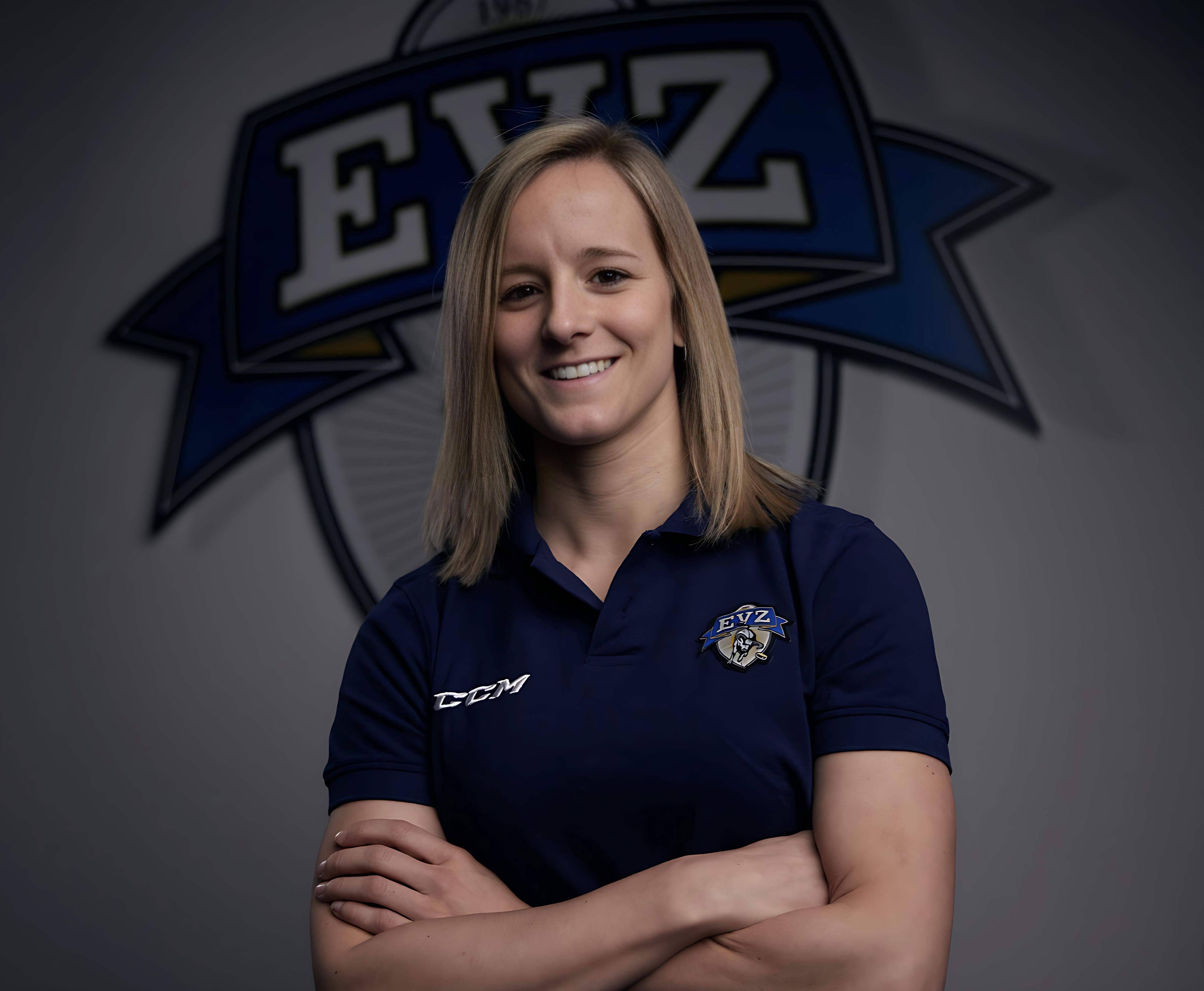 Lara Stalder
